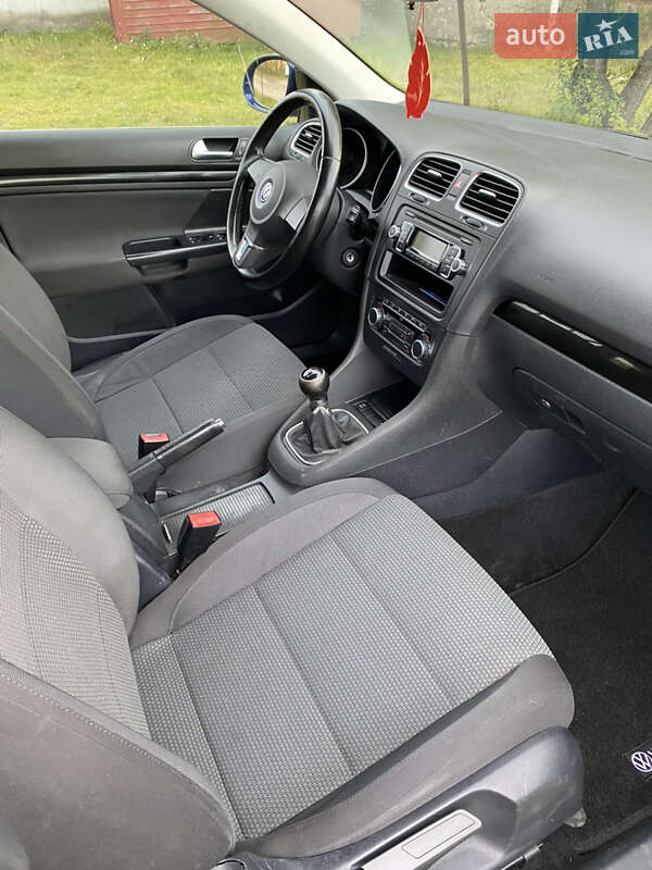 Универсал Volkswagen Golf 2009 в Ровно