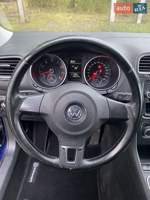 Универсал Volkswagen Golf 2009 в Ровно