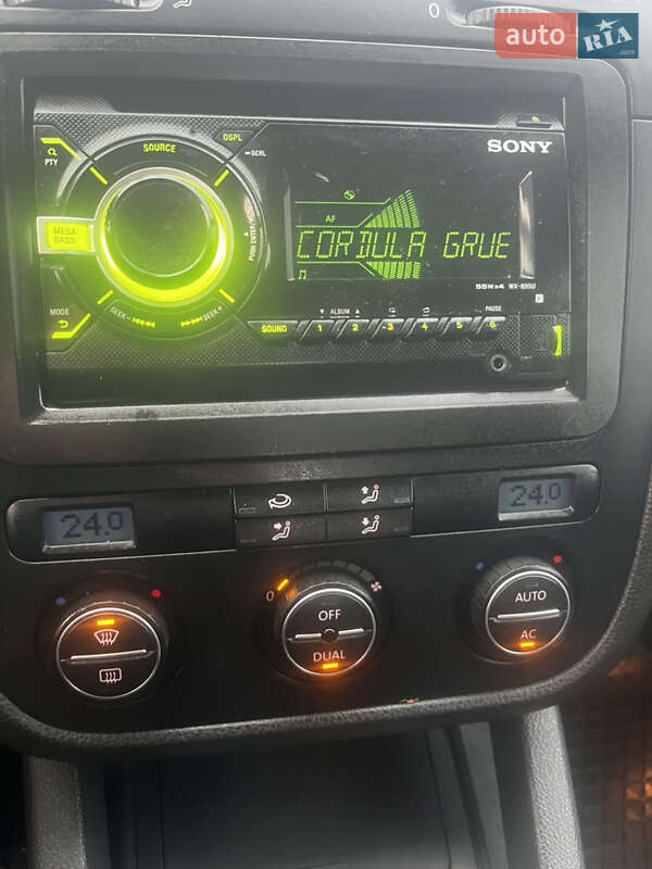 Хэтчбек Volkswagen Golf 2008 в Тернополе