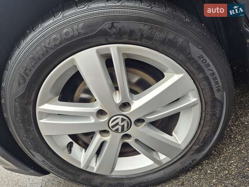 Універсал Volkswagen Golf 2008 в Києві