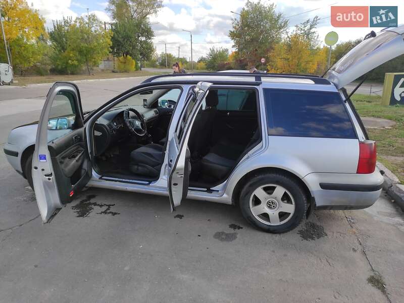 Универсал Volkswagen Golf 1999 в Покрове