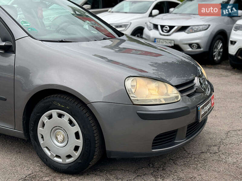 Хетчбек Volkswagen Golf 2005 в Вінниці