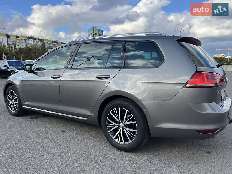 Універсал Volkswagen Golf 2016 в Полтаві