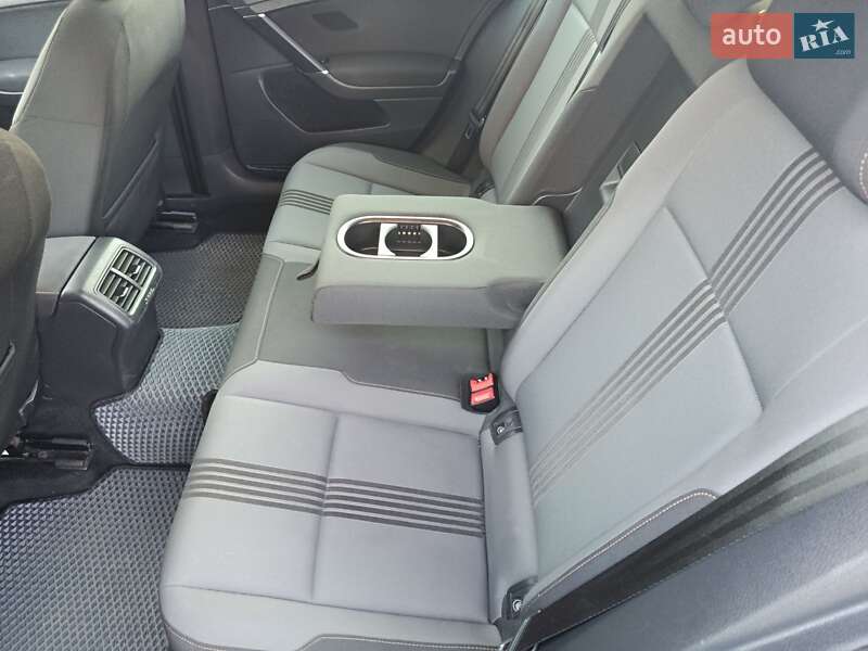 Універсал Volkswagen Golf 2016 в Києві