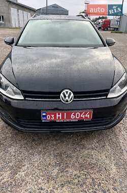 Универсал Volkswagen Golf 2015 в Чернигове