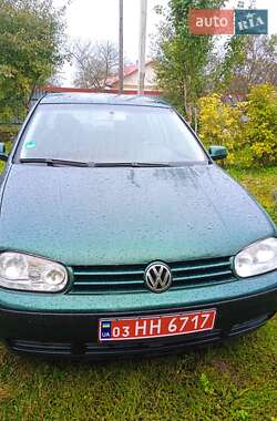 Хэтчбек Volkswagen Golf 2003 в Красилове