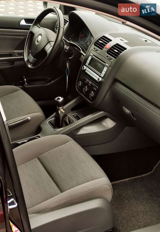 Хетчбек Volkswagen Golf 2008 в Полтаві