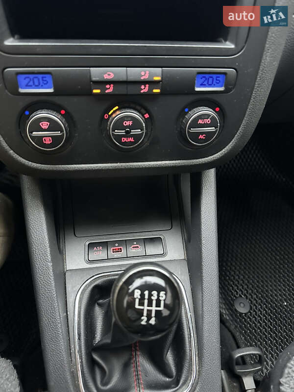 Хэтчбек Volkswagen Golf 2008 в Тернополе