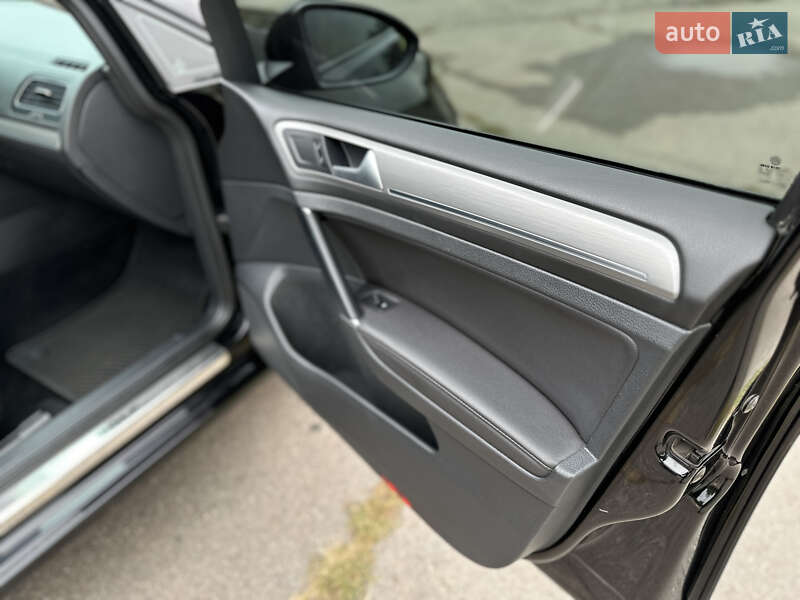 Хетчбек Volkswagen Golf 2014 в Черкасах