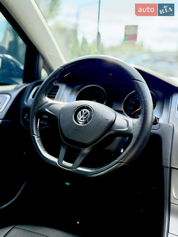 Универсал Volkswagen Golf 2013 в Харькове