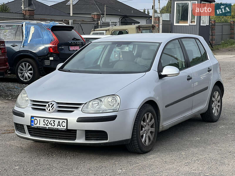 Хэтчбек Volkswagen Golf 2003 в Ровно