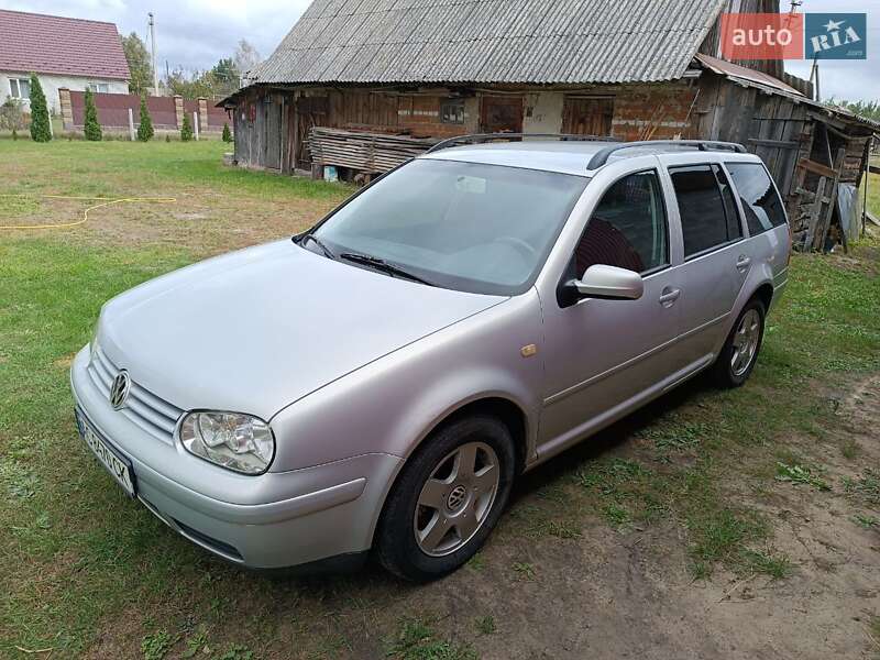 Універсал Volkswagen Golf 1999 в Ратному