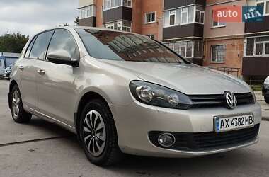 Хэтчбек Volkswagen Golf 2012 в Сумах