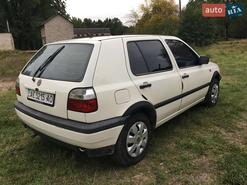 Хэтчбек Volkswagen Golf 1993 в Ковеле