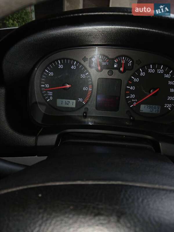 Хетчбек Volkswagen Golf 1999 в Івано-Франківську