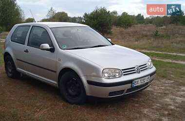 Хетчбек Volkswagen Golf 2001 в Рівному