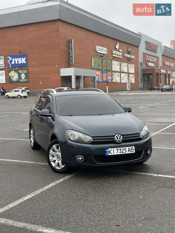 Универсал Volkswagen Golf 2010 в Броварах