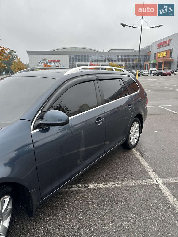 Универсал Volkswagen Golf 2010 в Броварах