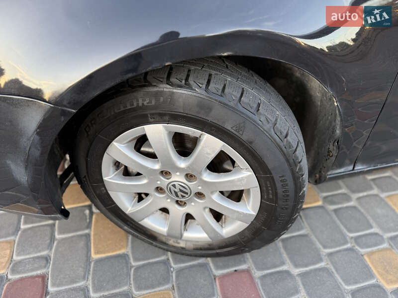 Хэтчбек Volkswagen Golf 2005 в Тернополе