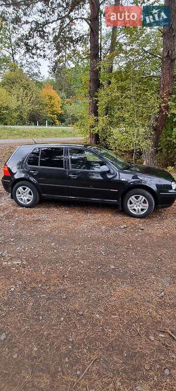 Хетчбек Volkswagen Golf 2002 в Шепетівці