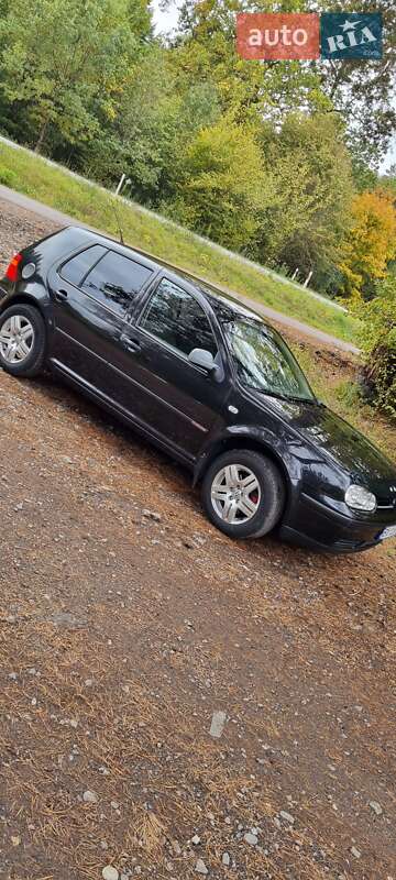 Хетчбек Volkswagen Golf 2002 в Шепетівці
