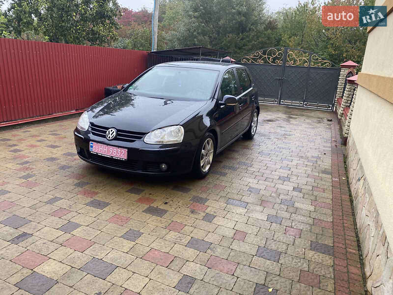 Хэтчбек Volkswagen Golf 2006 в Ковеле