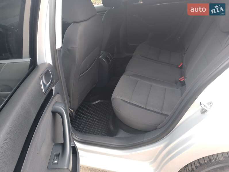 Універсал Volkswagen Golf 2009 в Тернополі