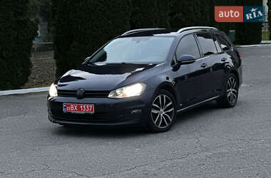Универсал Volkswagen Golf 2015 в Дубно