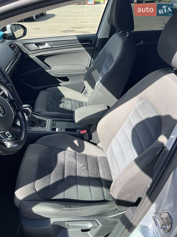 Универсал Volkswagen Golf 2013 в Киеве