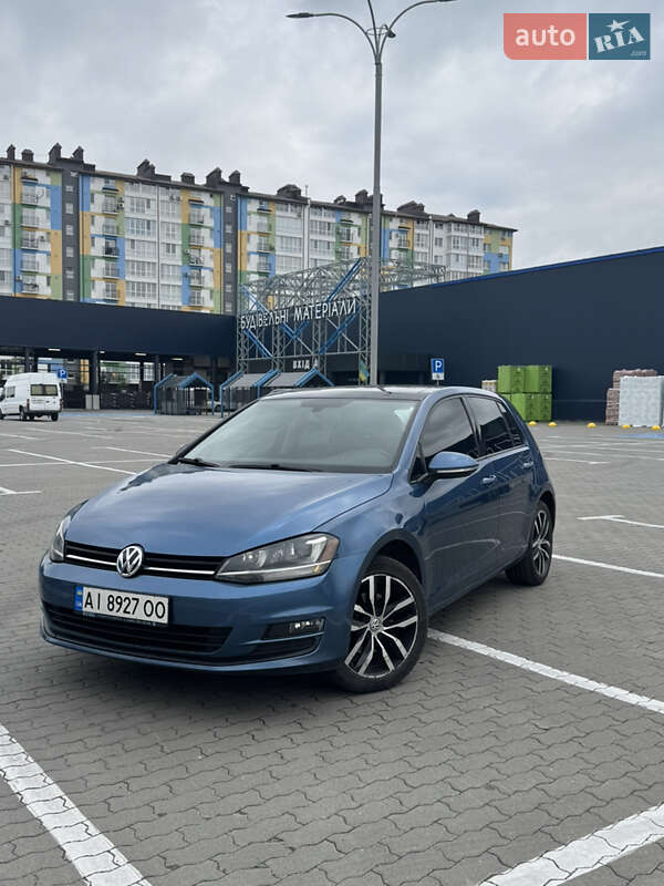 Хэтчбек Volkswagen Golf 2015 в Ивано-Франковске