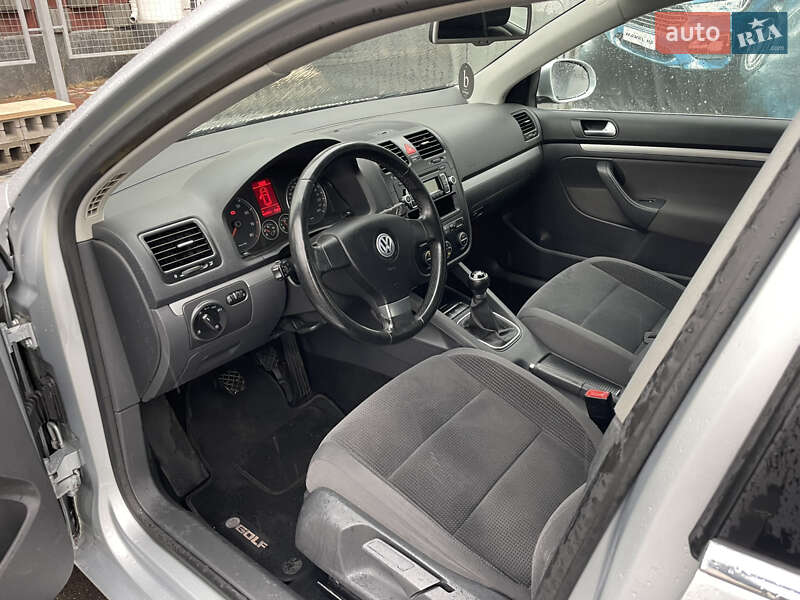 Универсал Volkswagen Golf 2009 в Виннице