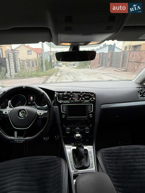 Универсал Volkswagen Golf 2016 в Тернополе