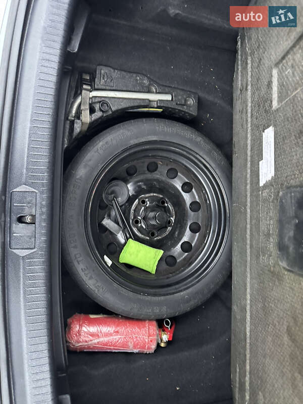 Хэтчбек Volkswagen Golf 2014 в Кролевце