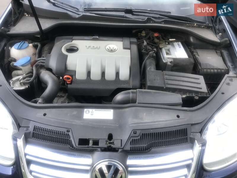 Універсал Volkswagen Golf 2009 в Черкасах