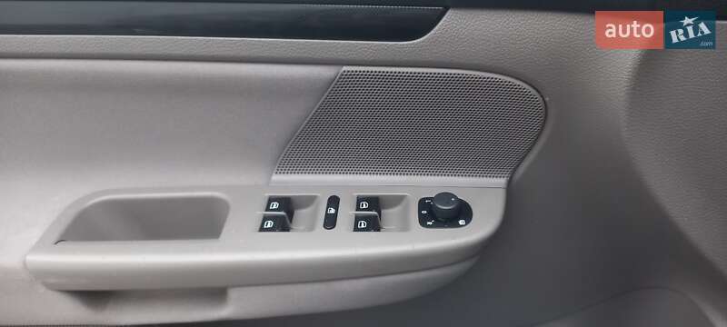 Универсал Volkswagen Golf 2012 в Луцке