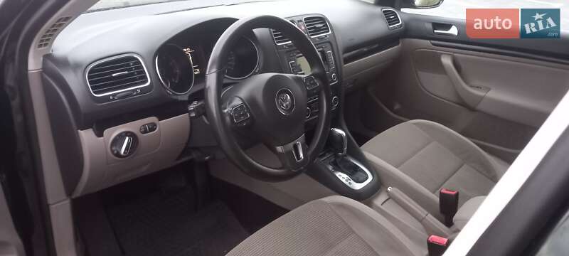 Универсал Volkswagen Golf 2012 в Луцке