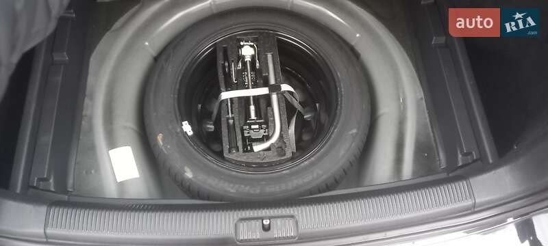 Универсал Volkswagen Golf 2012 в Луцке