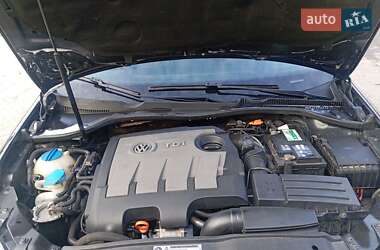 Универсал Volkswagen Golf 2010 в 