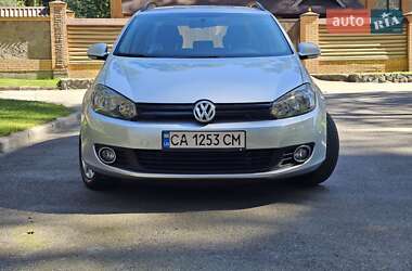 Универсал Volkswagen Golf 2011 в Чернигове