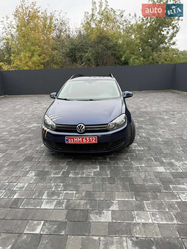 Універсал Volkswagen Golf 2010 в Хмельницькому