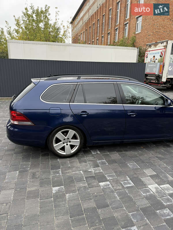 Універсал Volkswagen Golf 2010 в Хмельницькому