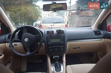 Хэтчбек Volkswagen Golf 2005 в Бучаче