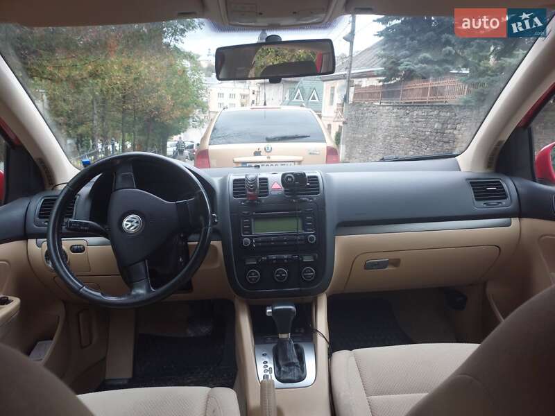 Volkswagen Golf 2005
