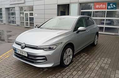 Хэтчбек Volkswagen Golf 2024 в Киеве