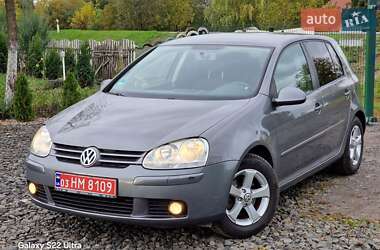 Хетчбек Volkswagen Golf 2006 в Луцьку