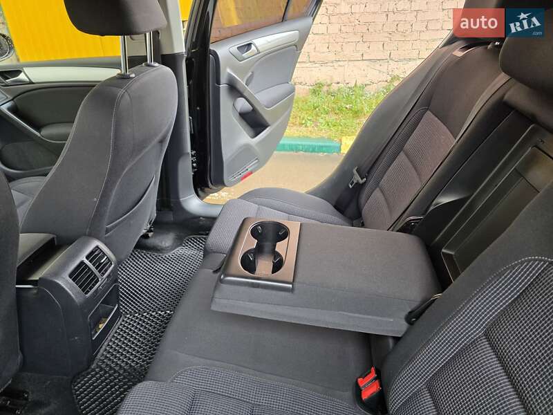 Хэтчбек Volkswagen Golf 2013 в Киеве фото 25 Хэтчбек Volkswagen Golf 2013 в Киеве