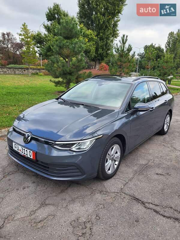 Volkswagen Golf 2021