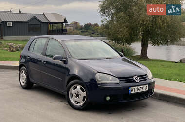 Хэтчбек Volkswagen Golf 2004 в Белой Церкви