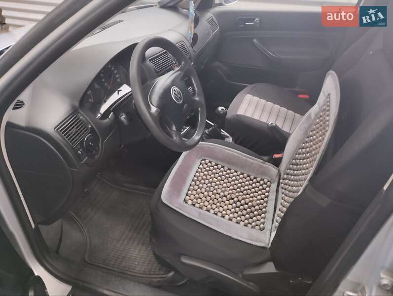 Хэтчбек Volkswagen Golf 1998 в Измаиле