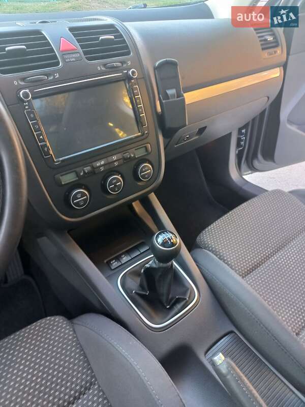 Универсал Volkswagen Golf 2008 в Житомире